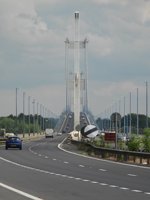 Le pont, dans l'axe